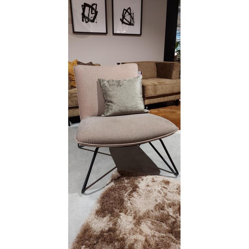 Holiday Fauteuil Poot Zwart Metaal €599,-