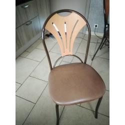 keukentafel met stoelen