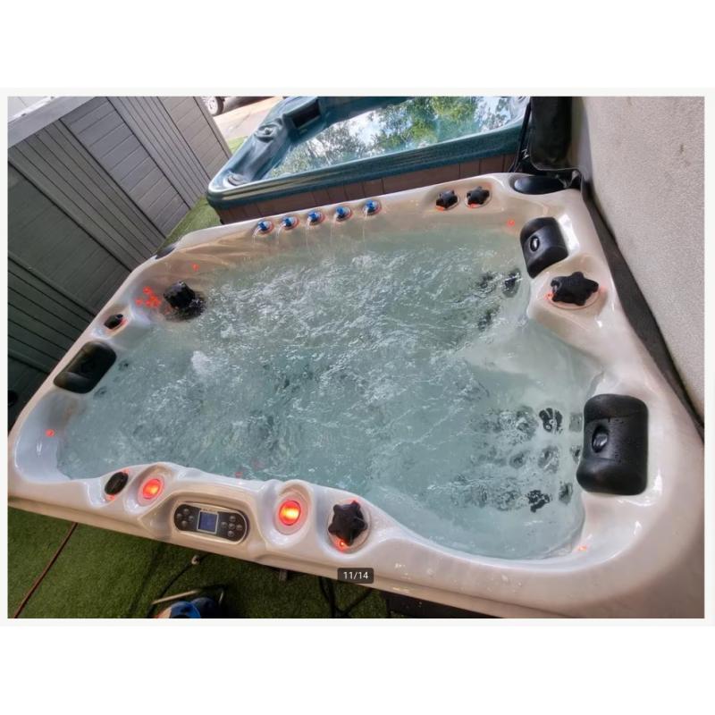 3 pers‼️prachtige Amerikaanse jacuzzi nieuwstaat ‼️