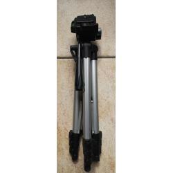 LUXON tripod 105 cm met waterpas en 3-richtingen kop