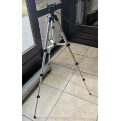 LUXON tripod 105 cm met waterpas en 3-richtingen kop