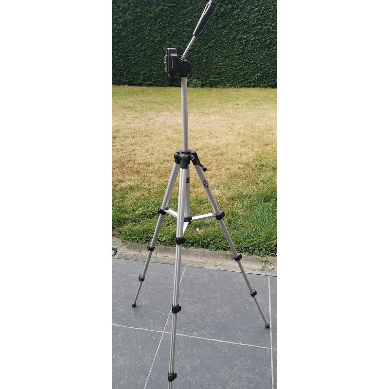 LUXON tripod 105 cm met waterpas en 3-richtingen kop